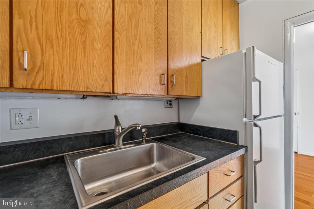 2475 VIRGINIA AVENUE NW Unit: 918