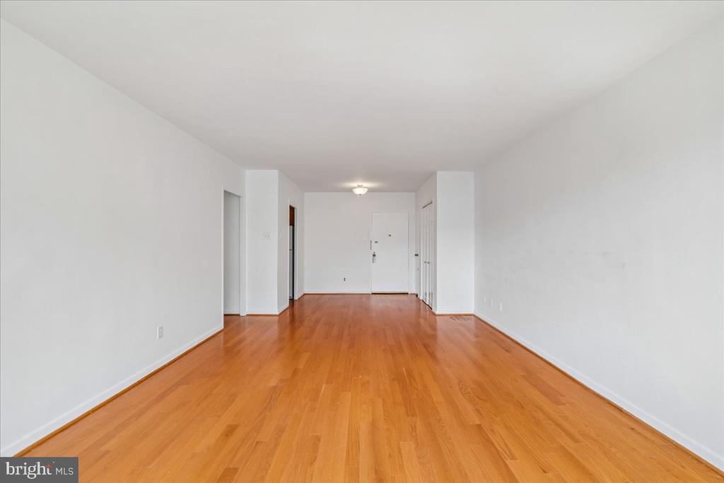 2475 VIRGINIA AVENUE NW Unit: 918