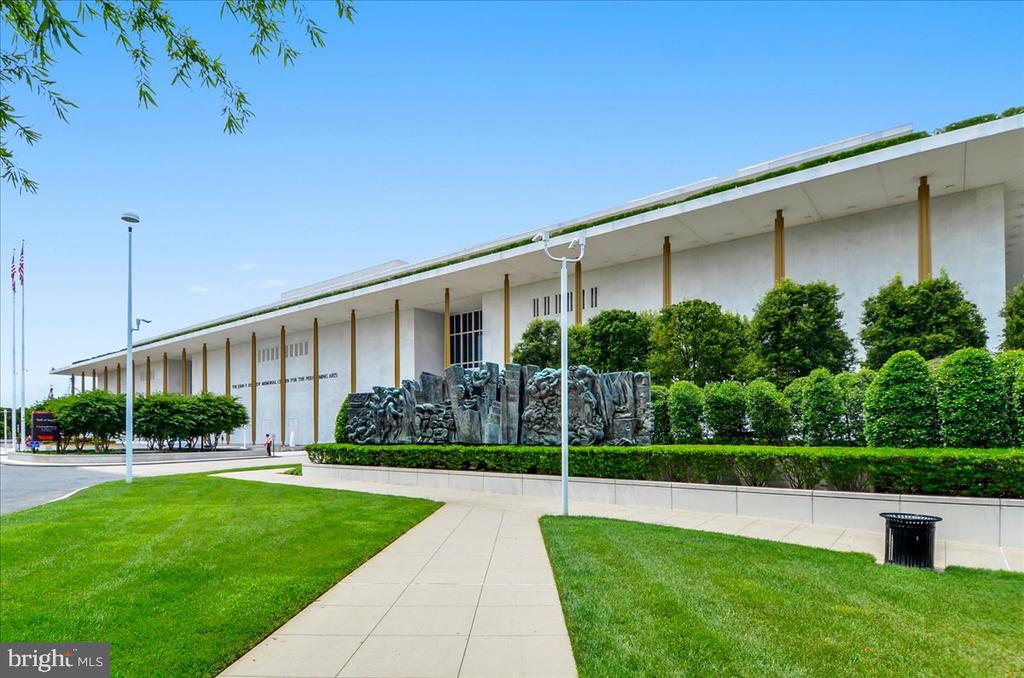 2475 VIRGINIA AVENUE NW Unit: 918