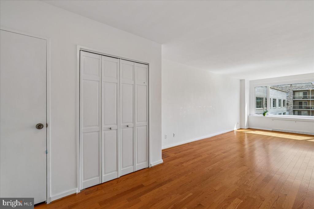 2475 VIRGINIA AVENUE NW Unit: 918