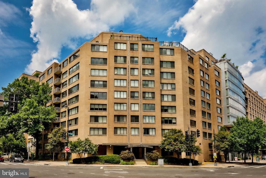 2201 L STREET NW Unit: 217