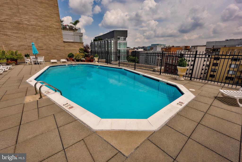 2201 L STREET NW Unit: 217