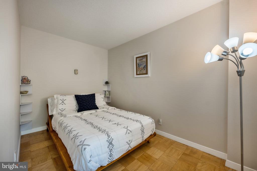 2201 L STREET NW Unit: 217