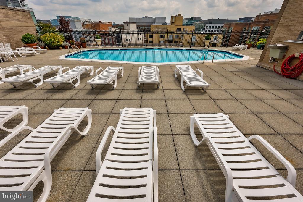 2201 L STREET NW Unit: 217