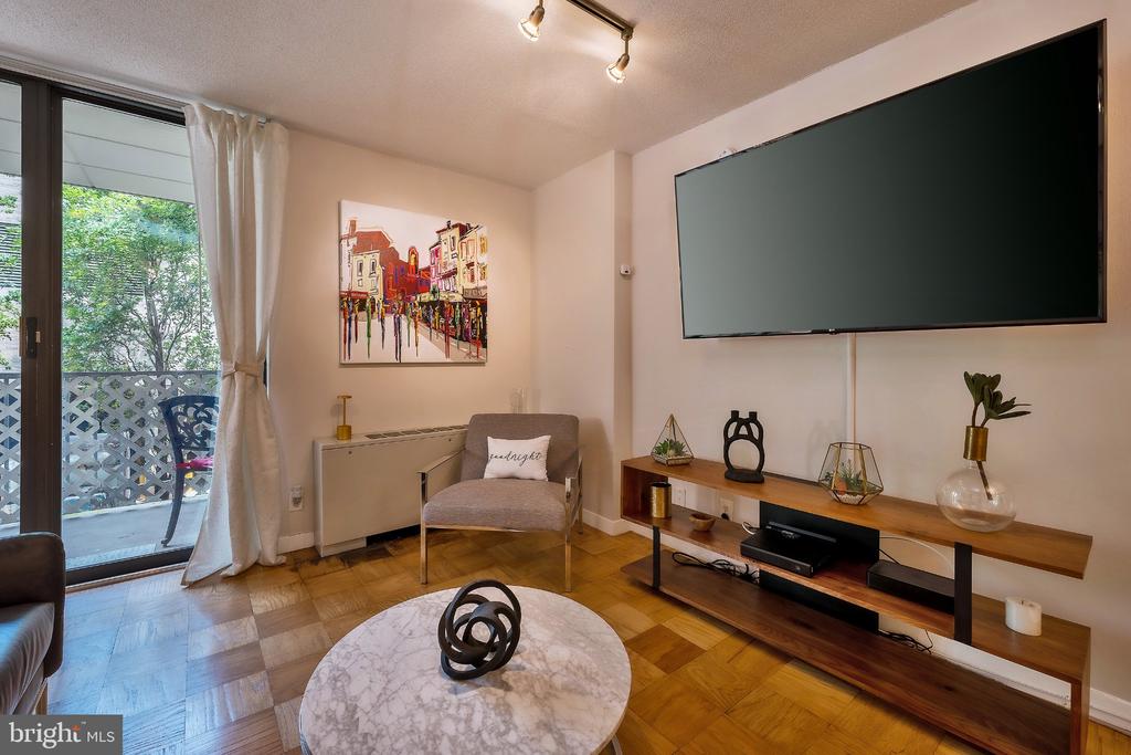 2201 L STREET NW Unit: 217