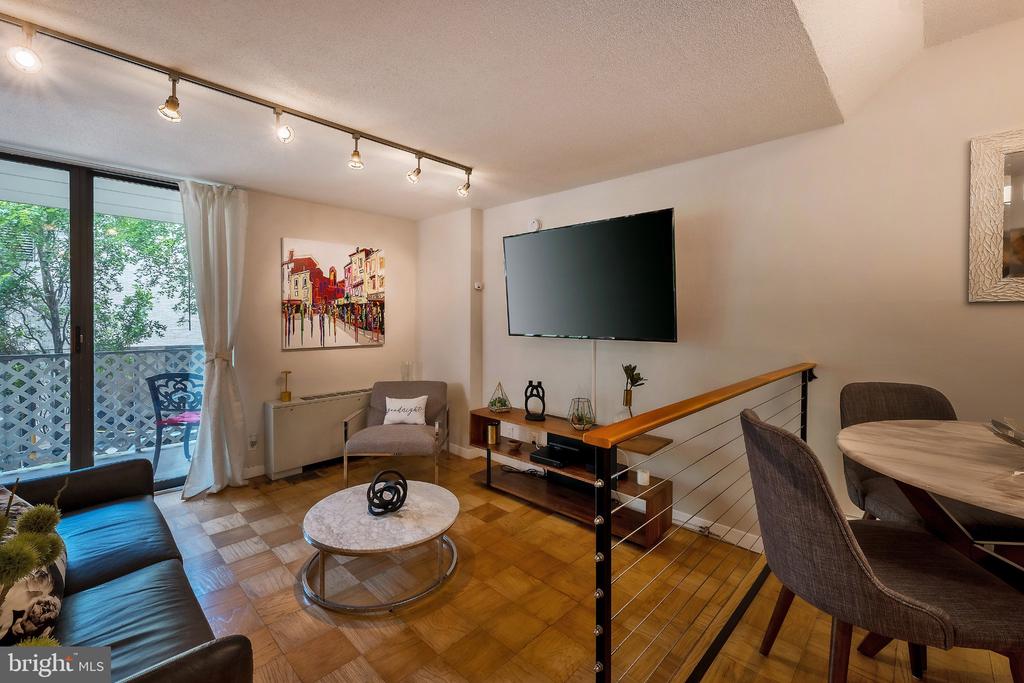 2201 L STREET NW Unit: 217