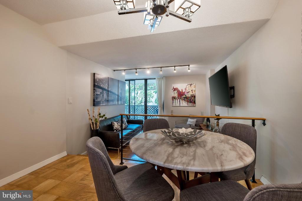 2201 L STREET NW Unit: 217