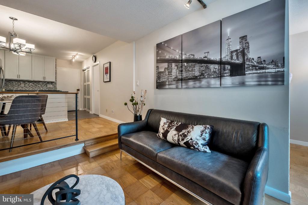 2201 L STREET NW Unit: 217