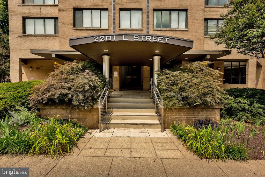 2201 L STREET NW Unit: 217