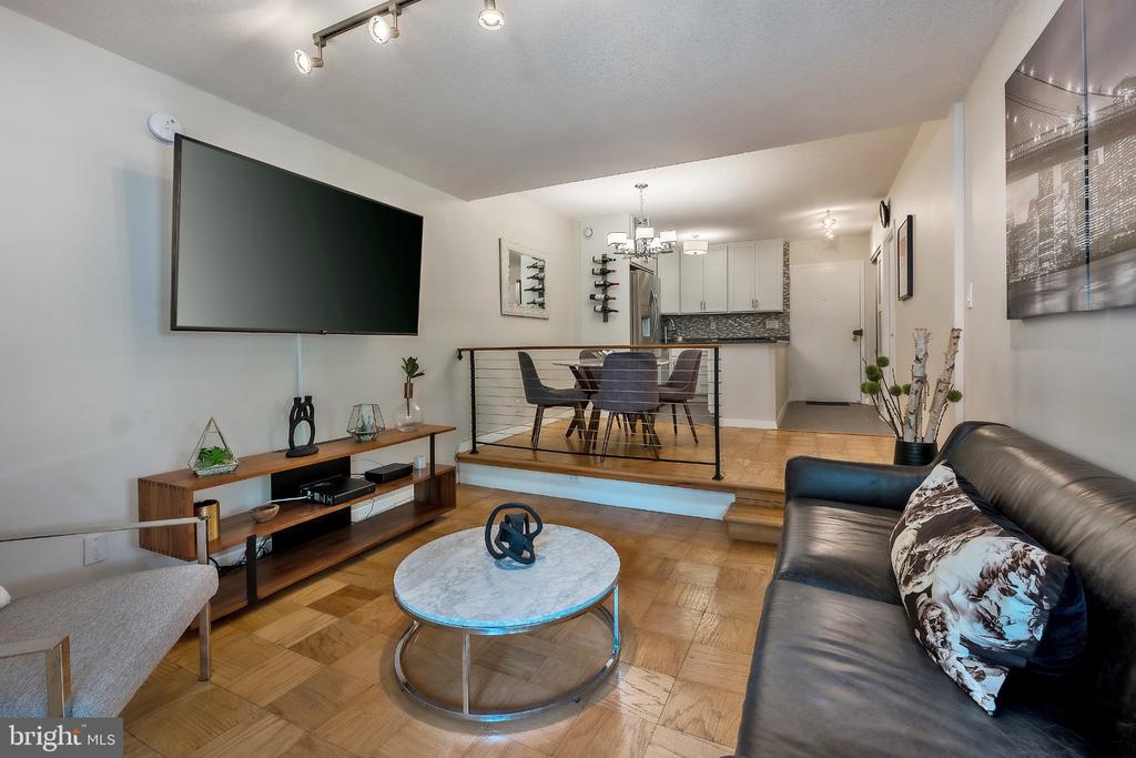 2201 L STREET NW Unit: 217