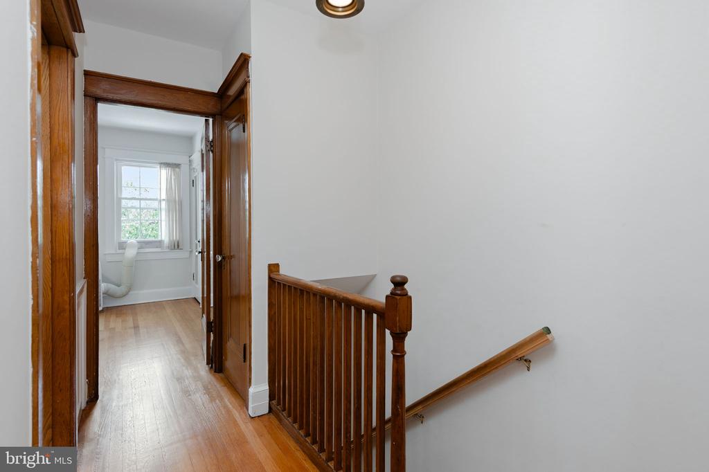 2410 39TH STREET NW