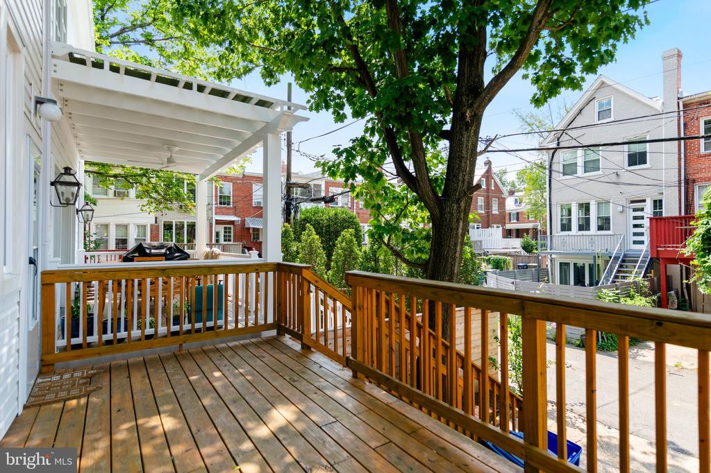 2410 39TH STREET NW