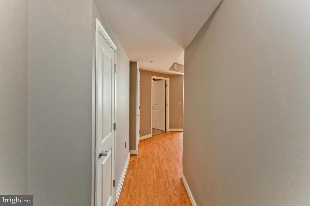 555 MASSACHUSETTS AVENUE NW Unit: 313