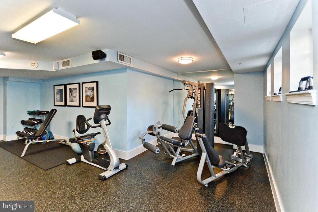 555 MASSACHUSETTS AVENUE NW Unit: 313