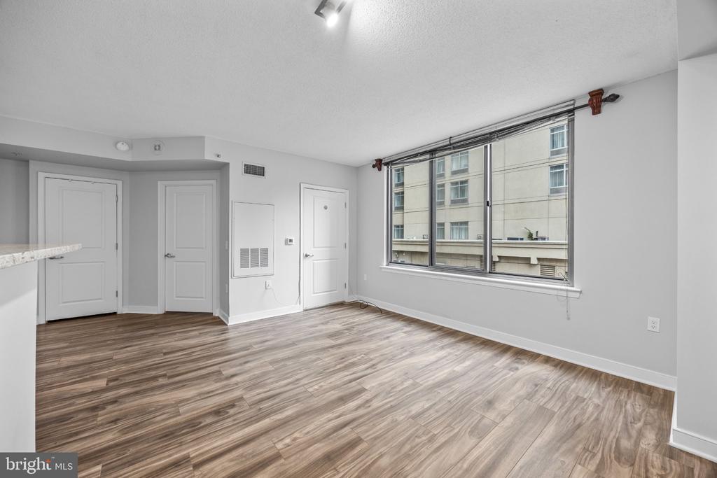 555 MASSACHUSETTS AVENUE NW Unit: 313