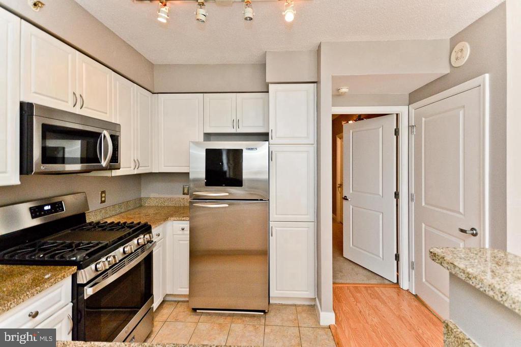 555 MASSACHUSETTS AVENUE NW Unit: 313