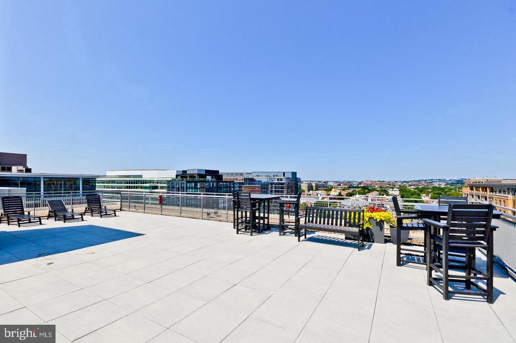 555 MASSACHUSETTS AVENUE NW Unit: 313