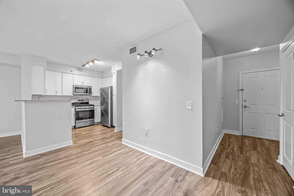 555 MASSACHUSETTS AVENUE NW Unit: 313