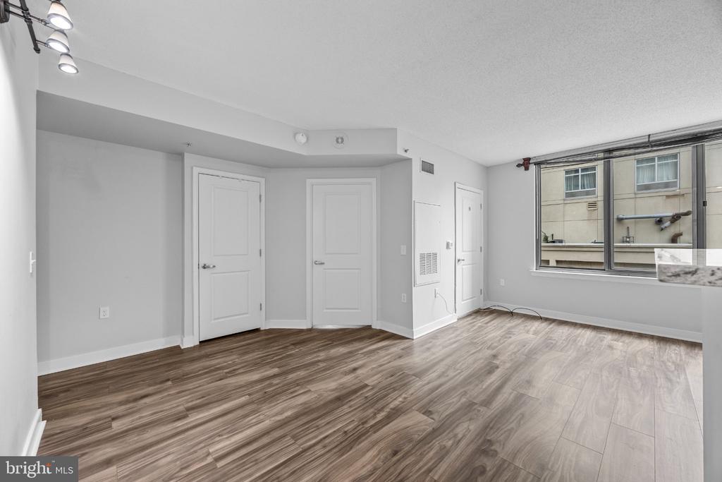 555 MASSACHUSETTS AVENUE NW Unit: 313