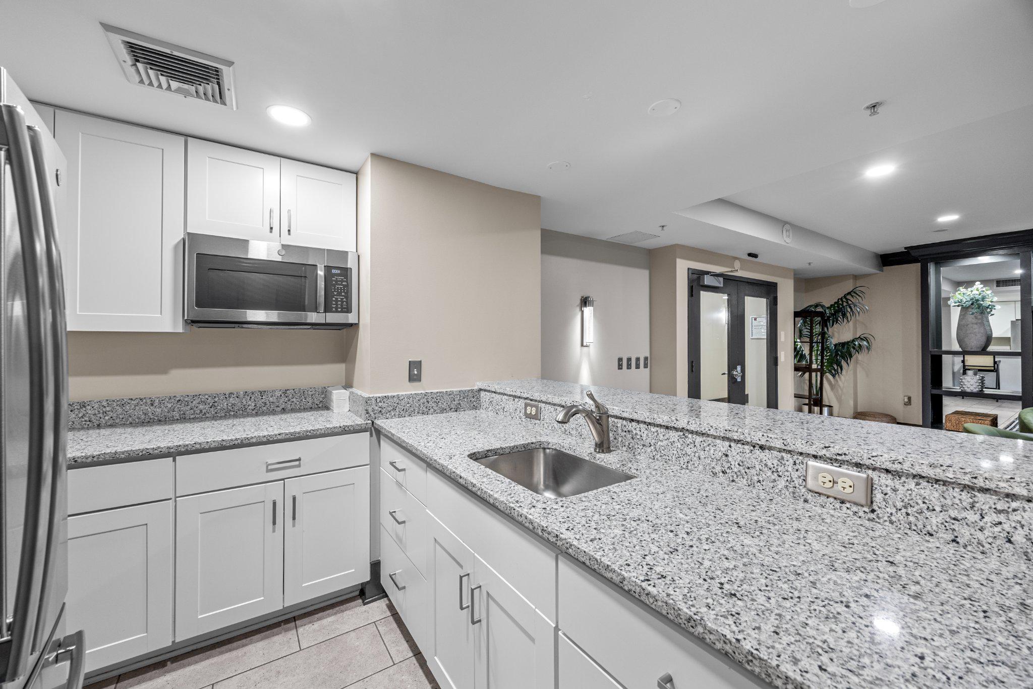 555 MASSACHUSETTS AVENUE NW Unit: 313