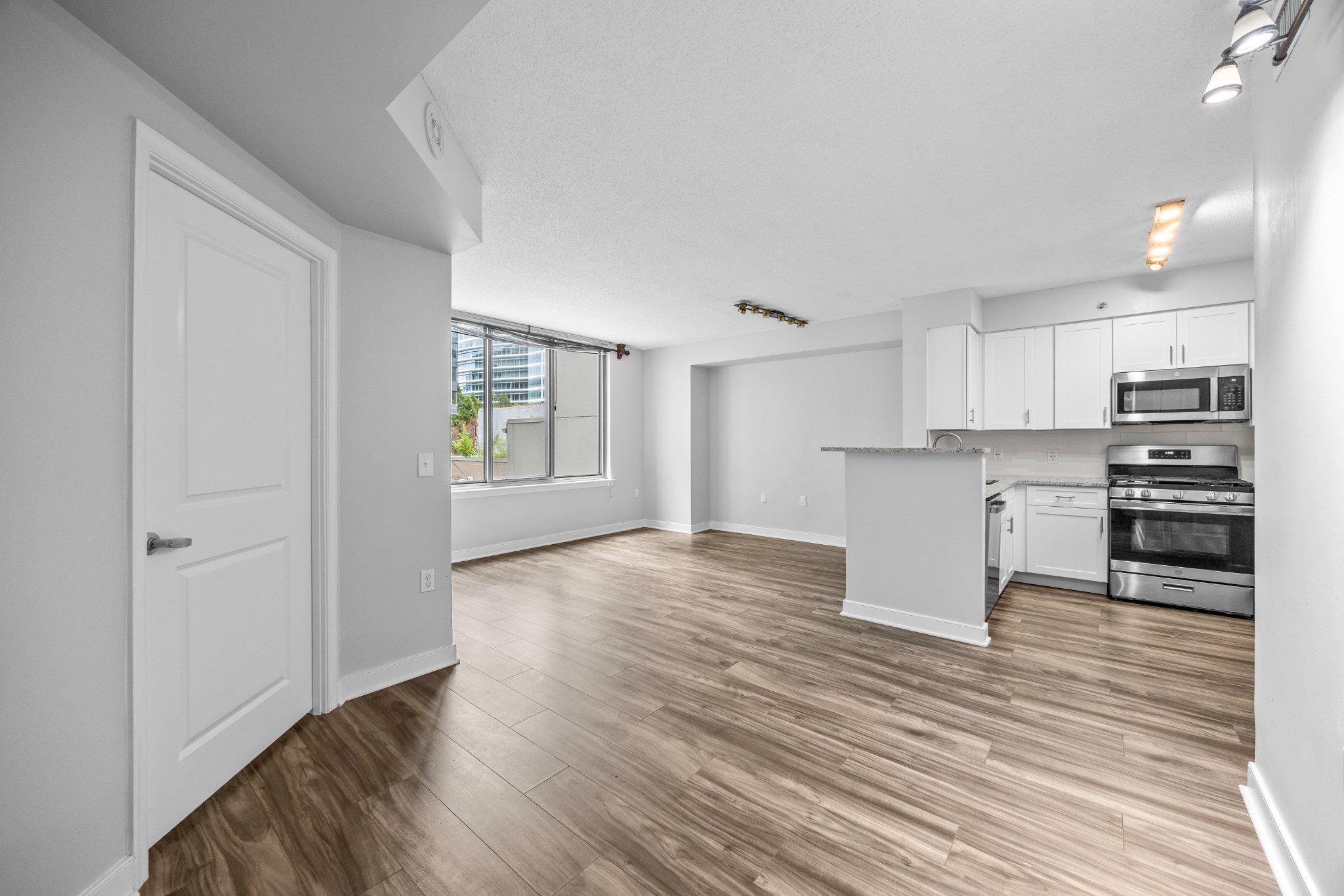 555 MASSACHUSETTS AVENUE NW Unit: 313