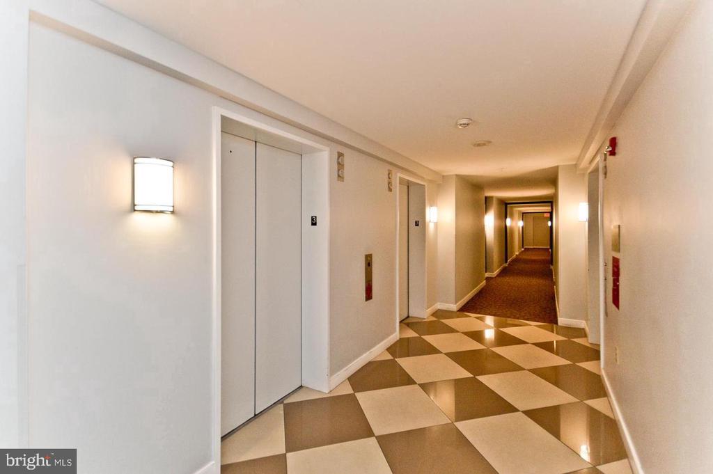 555 MASSACHUSETTS AVENUE NW Unit: 313