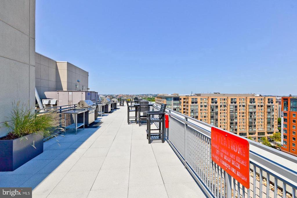 555 MASSACHUSETTS AVENUE NW Unit: 313