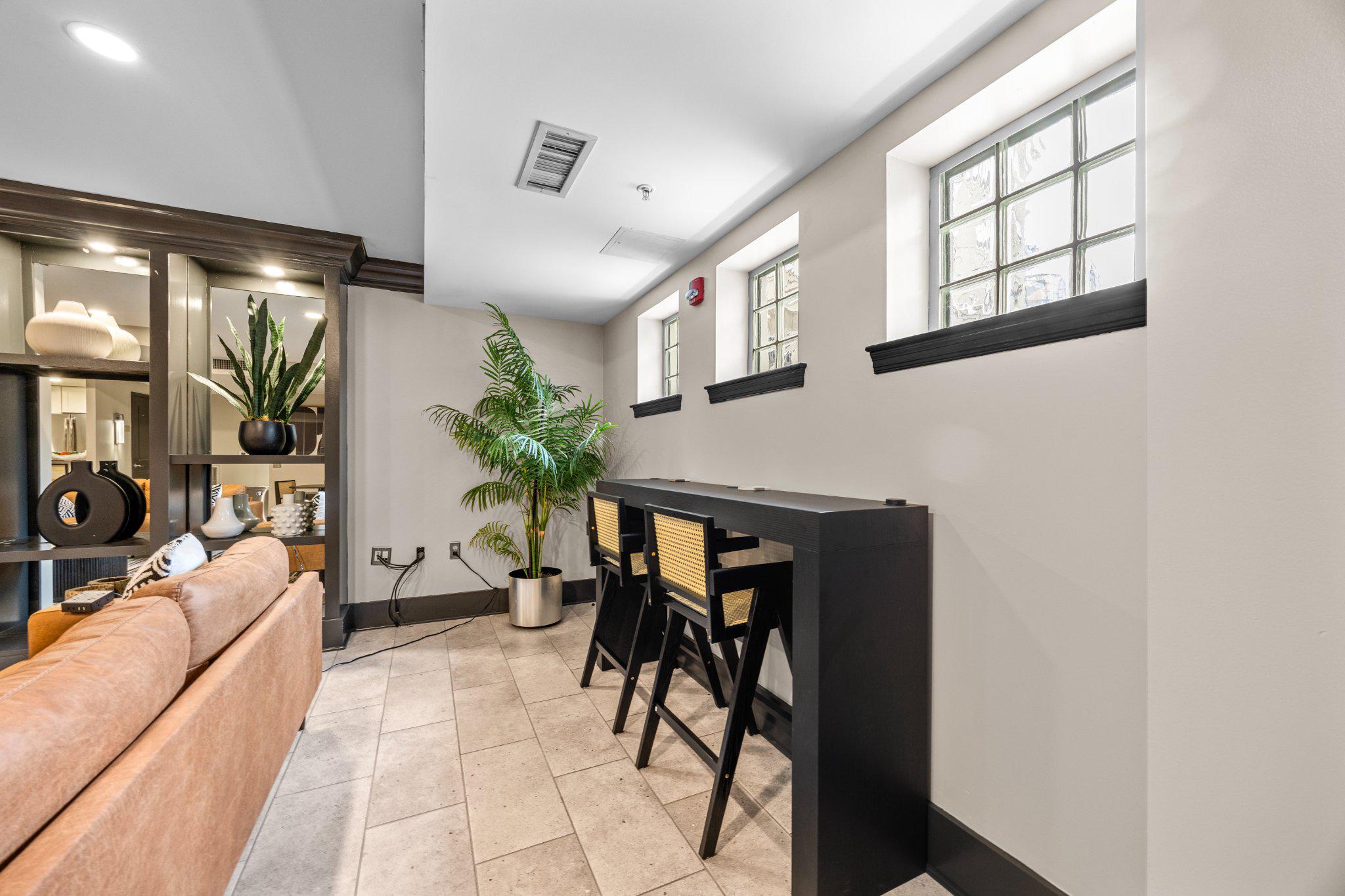 555 MASSACHUSETTS AVENUE NW Unit: 313
