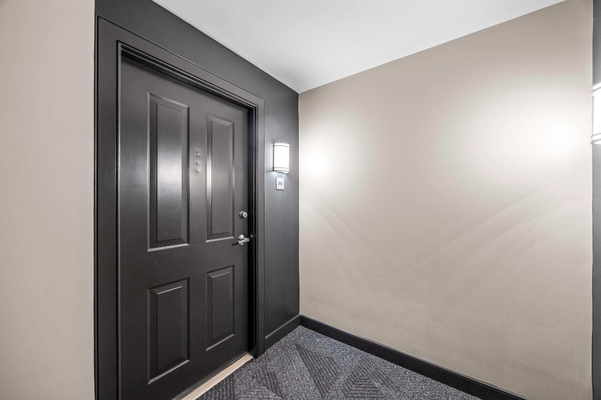 555 MASSACHUSETTS AVENUE NW Unit: 313