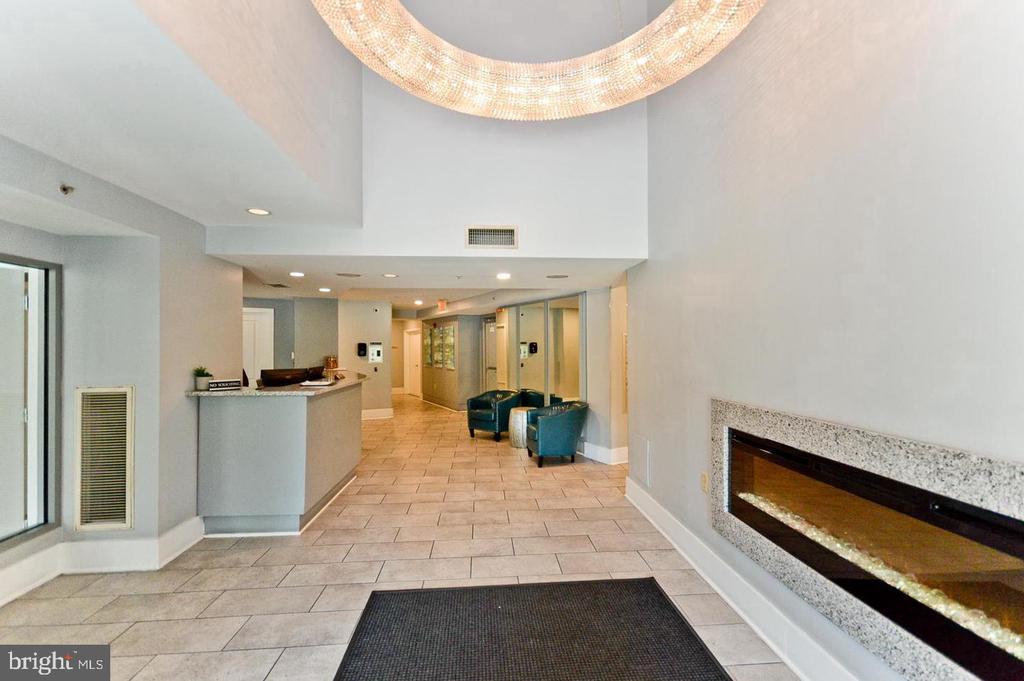 555 MASSACHUSETTS AVENUE NW Unit: 313