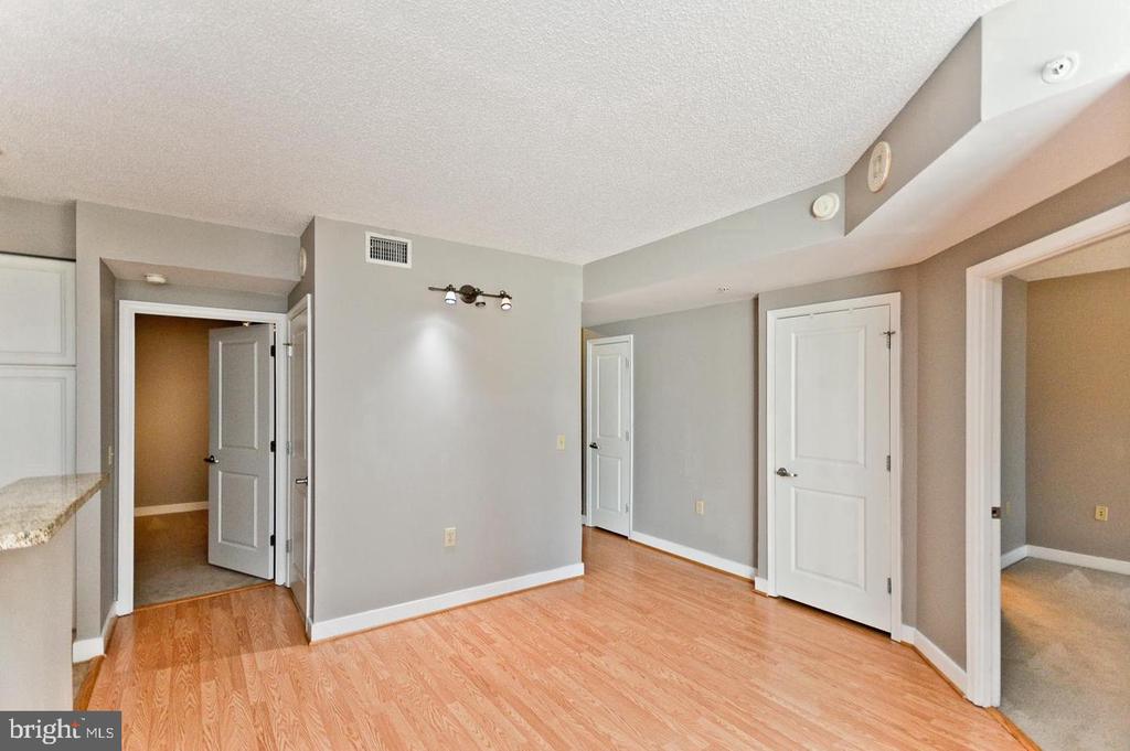 555 MASSACHUSETTS AVENUE NW Unit: 313