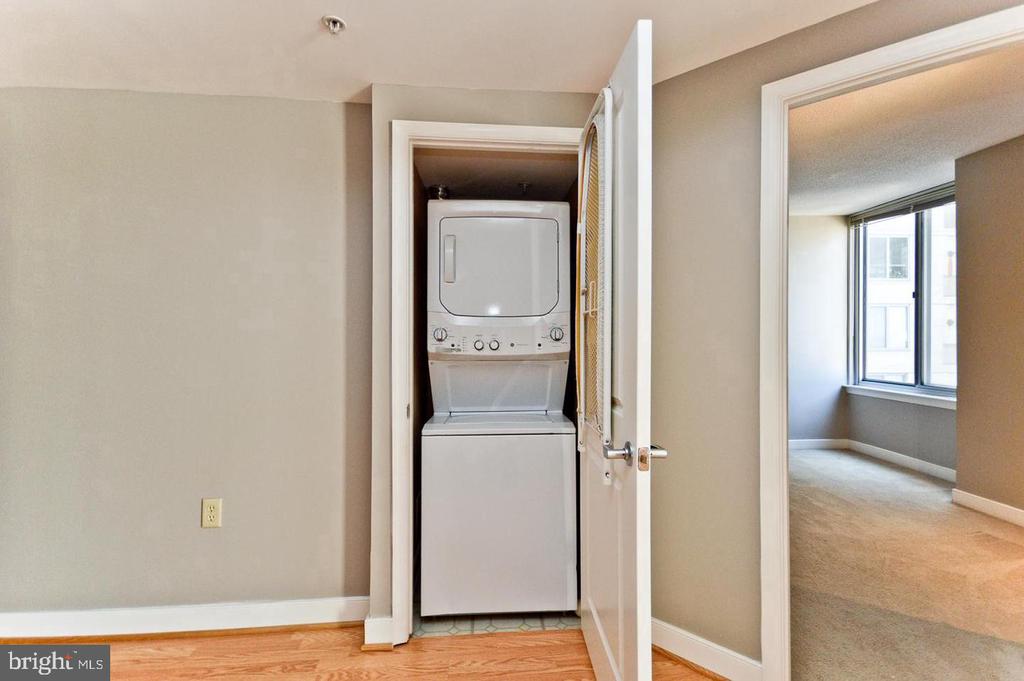 555 MASSACHUSETTS AVENUE NW Unit: 313