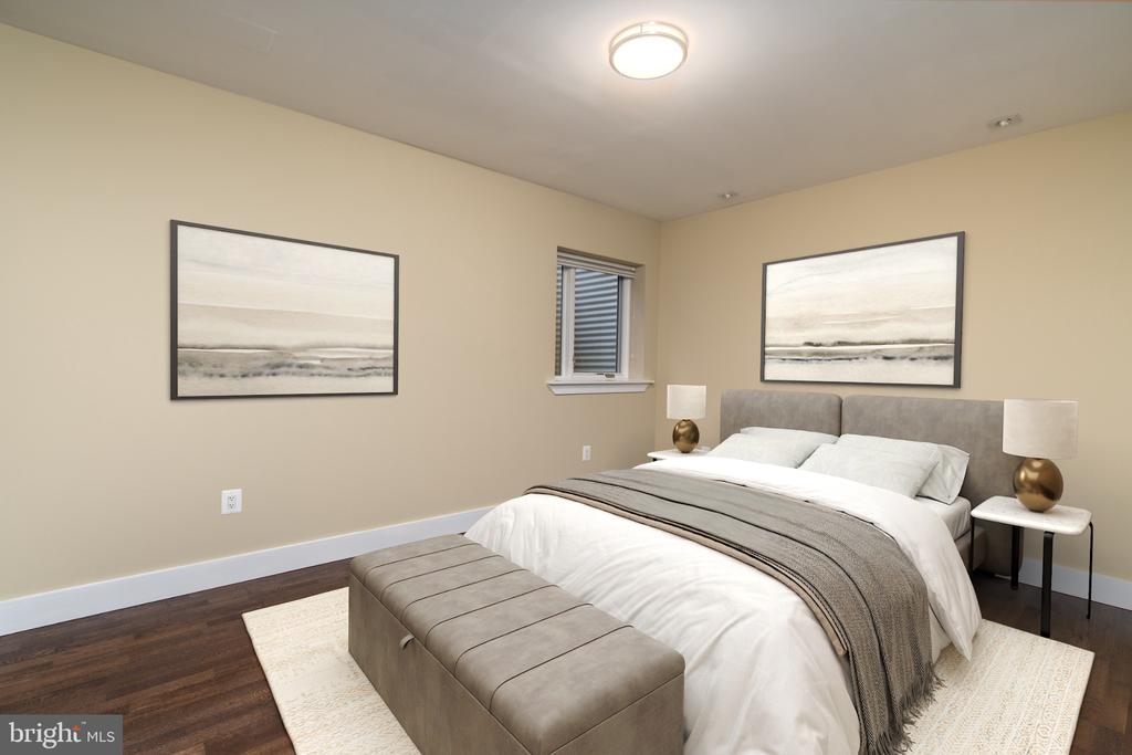 915 12TH STREET NE Unit: 1
