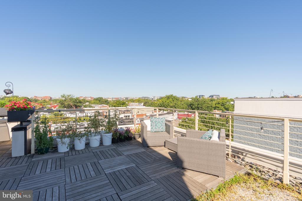 915 12TH STREET NE Unit: 1