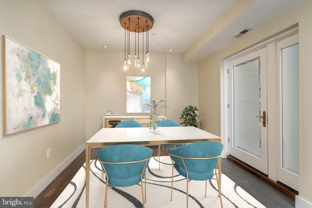 915 12TH STREET NE Unit: 1
