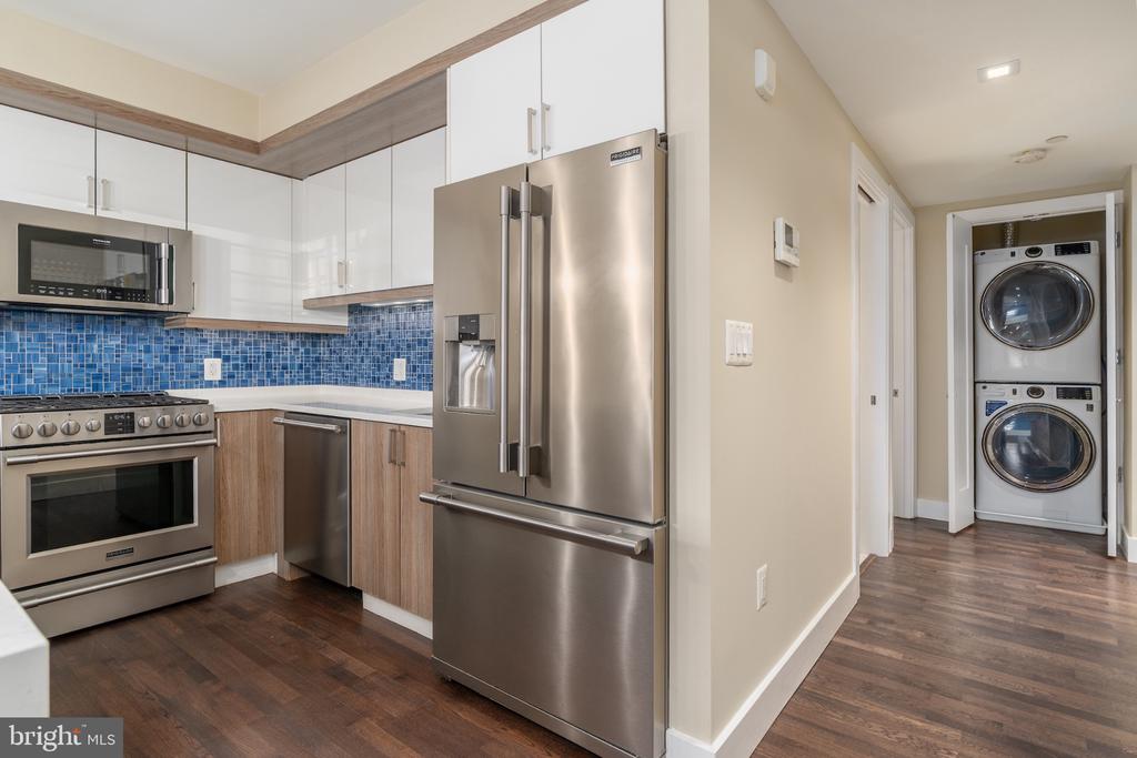 915 12TH STREET NE Unit: 1