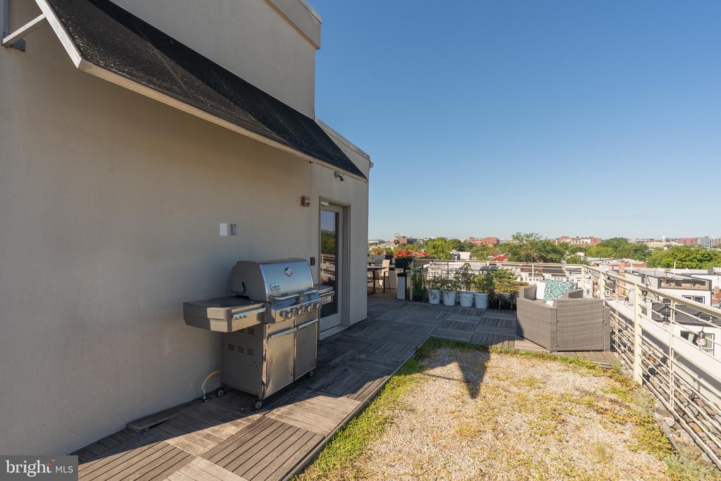 915 12TH STREET NE Unit: 1
