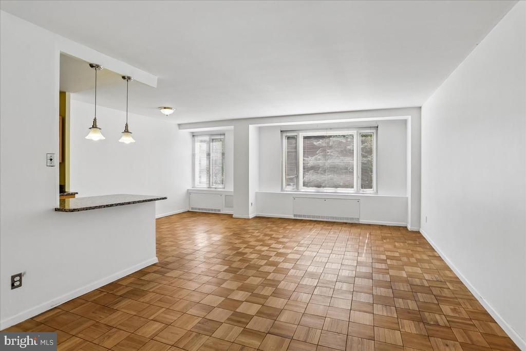 2475 VIRGINIA NW Unit: 220
