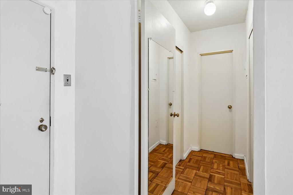 2475 VIRGINIA NW Unit: 220