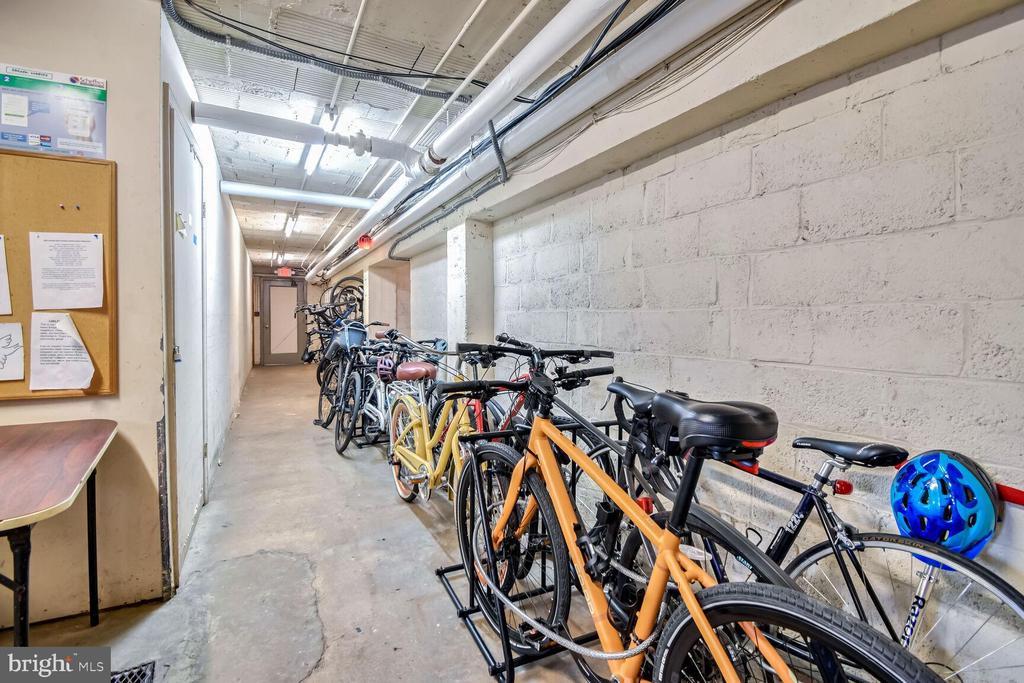 2803 CORTLAND PLACE NW Unit: 205