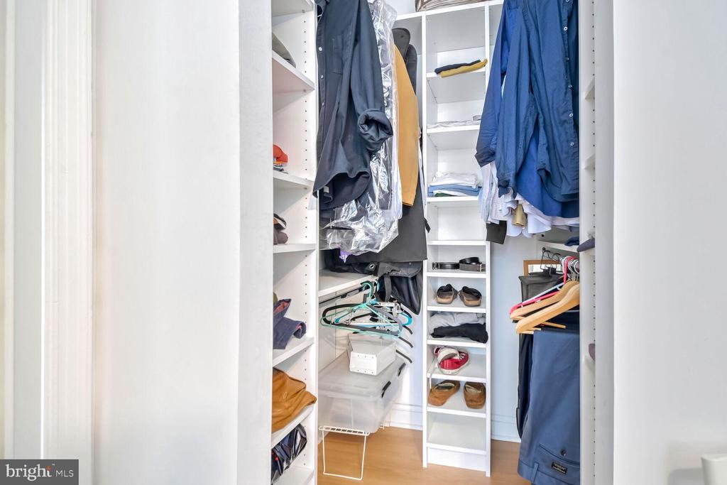 2803 CORTLAND PLACE NW Unit: 205