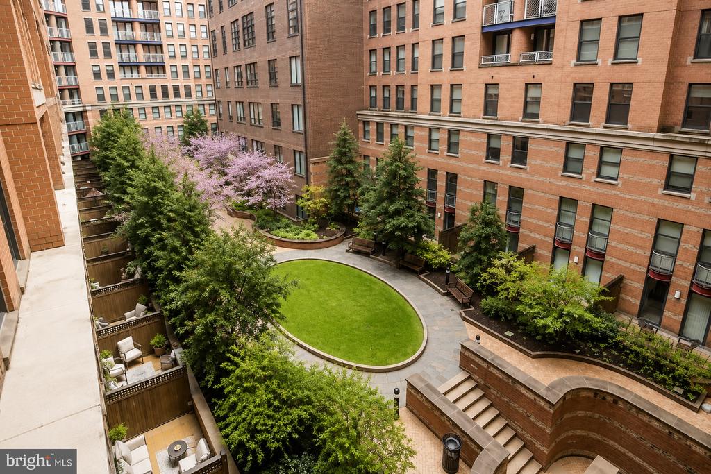 616 E E STREET NW Unit: 656