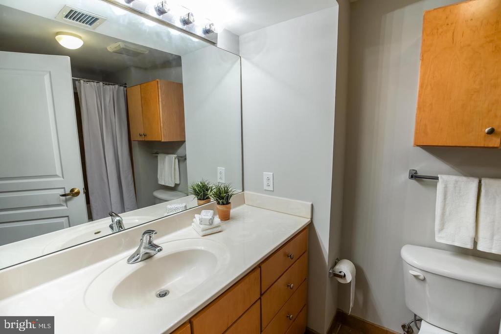 616 E E STREET NW Unit: 656