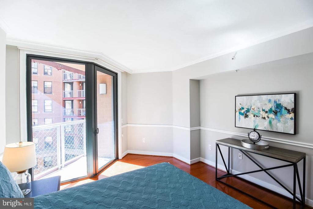 616 E E STREET NW Unit: 656