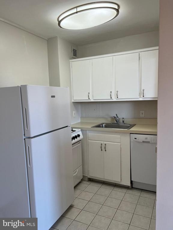 2800 WISCONSIN AVENUE NW Unit: 501