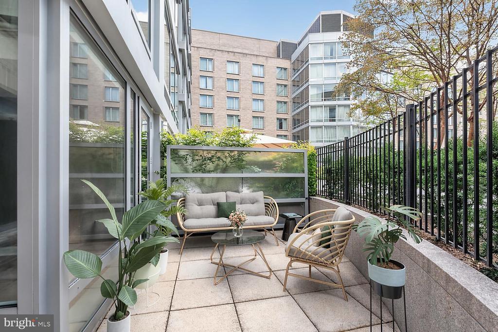 1155 23RD STREET NW Unit: 5J