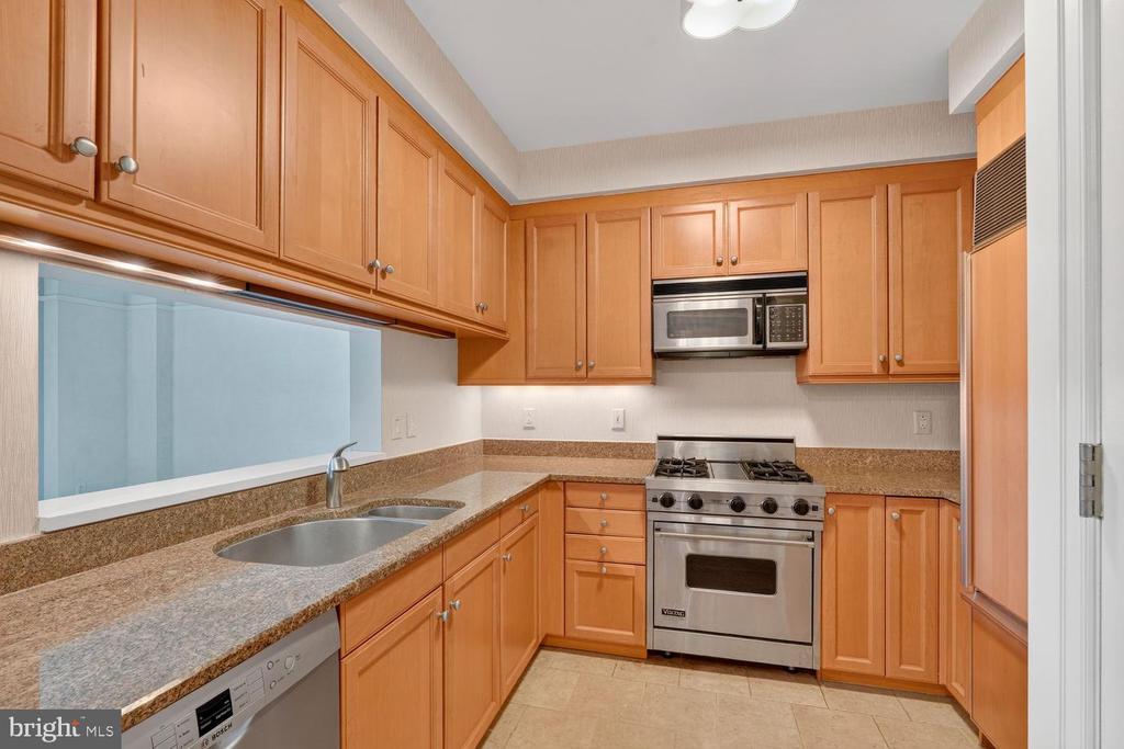 1155 23RD STREET NW Unit: 5J