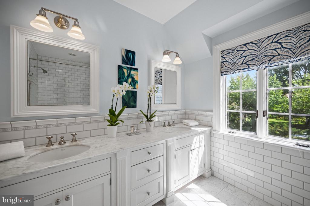 3101 ELLICOTT STREET NW