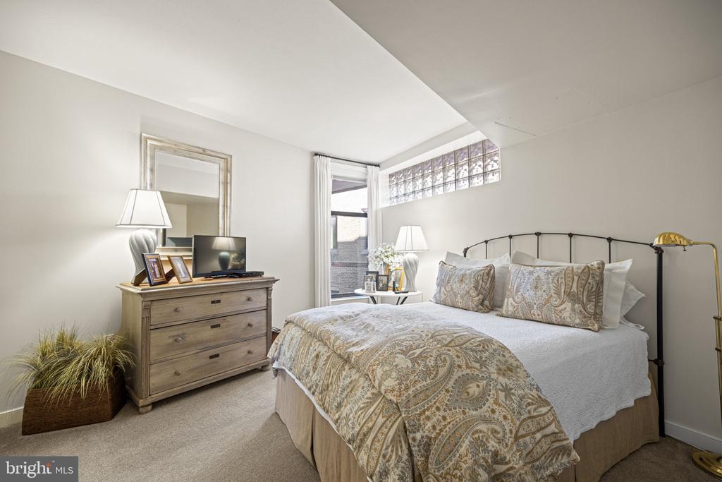 616 E E STREET NW Unit: 1152