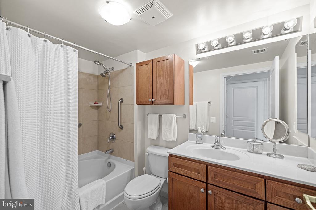 616 E E STREET NW Unit: 1152
